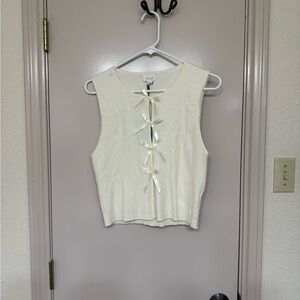 NWT Le Lis Off White Lace-Up Sleeveless Top with Bow Detail